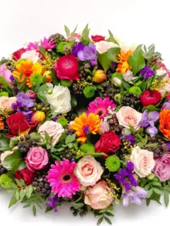 Funeral,Wreath,Flowers,Isolated,On,A,White,Background