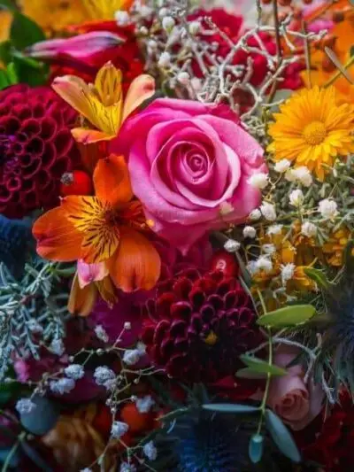 dartford florist rich christmas bouquet