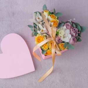 Flowers bouquet arrangement in heart pink hatbox dartford florist