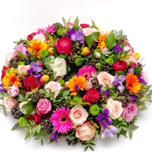 Funeral,Wreath,Flowers,Isolated,On,A,White,Background