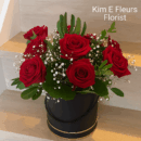 6 Red Roses in Vase