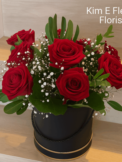 6 Red Roses in Vase
