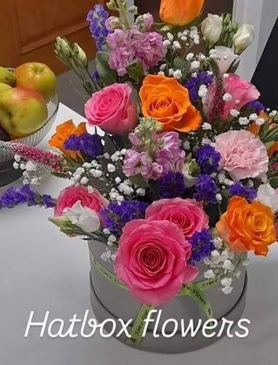 The Sienna - Bold Hatbox Flowers