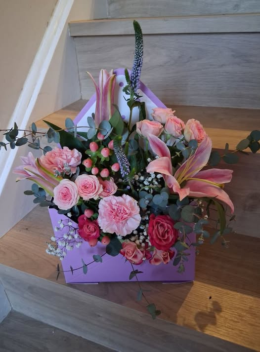 Out of the Ordinary - Envelope Flowers
