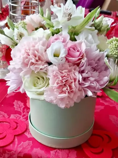 hatbox flowers, sidcup same day